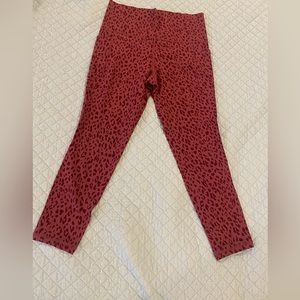 Athleta Salutation Stash Pocket II Printed 7/8 Tight
